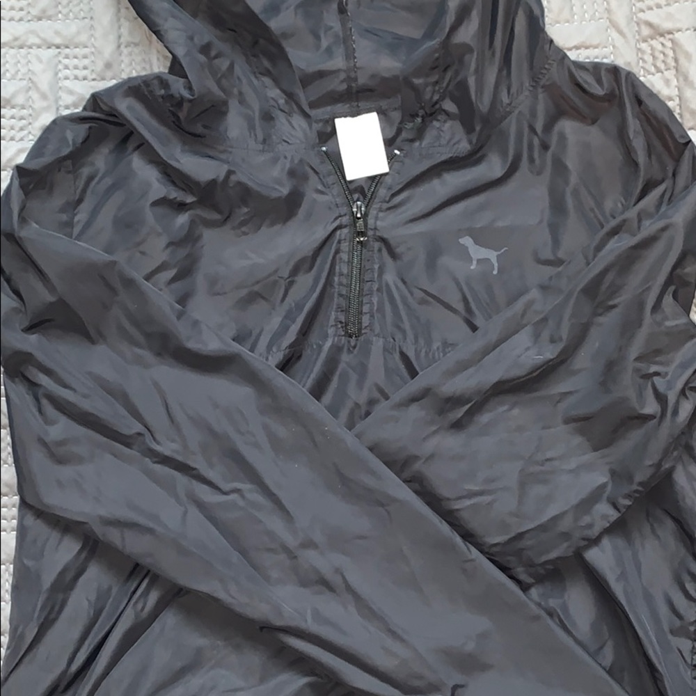 VICTORIOUS SECRET WIND BREAKER MEDIUM LARGE